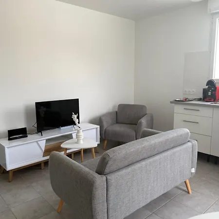 Ekr - Moderne 3 * Carbon-Blanc